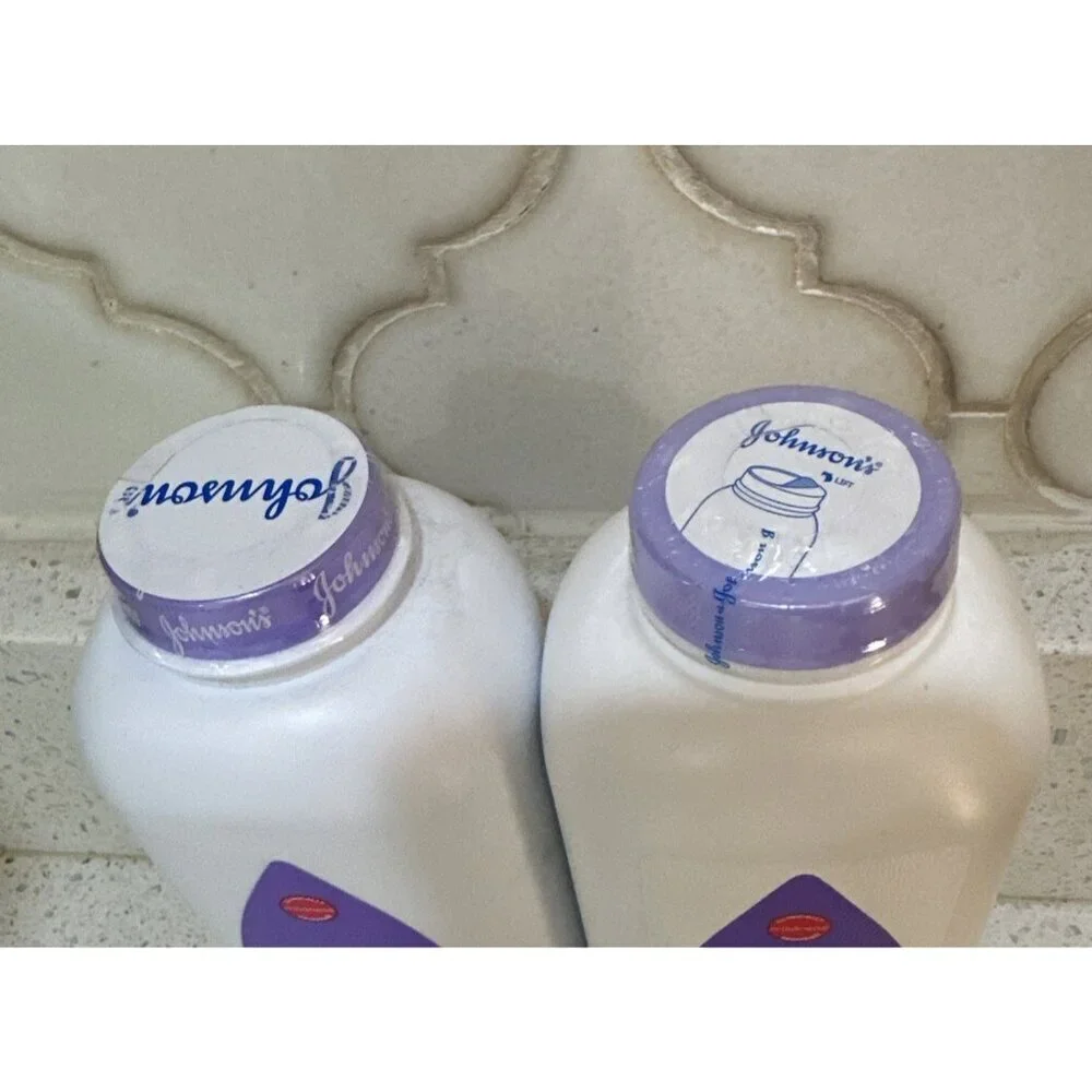 2 Johnson's Baby Powder Lavender Cornstarch Hypoallergenic 15 oz New & Sealed